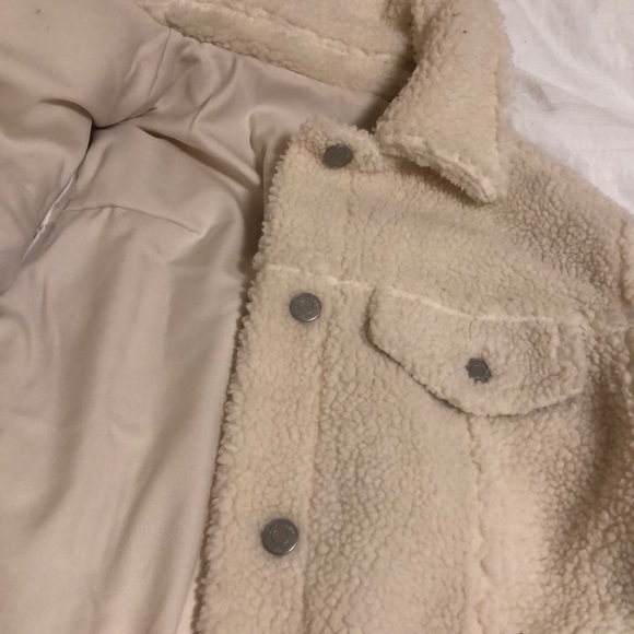 GAP White Sherpa Jacket - Picture 4 of 4